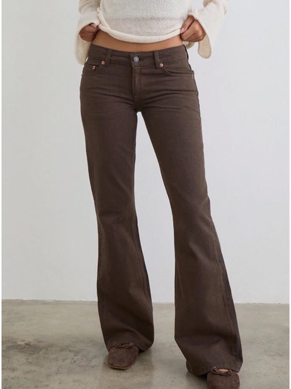 Extra Low Rise Flare Jeans In Dark Chocolate